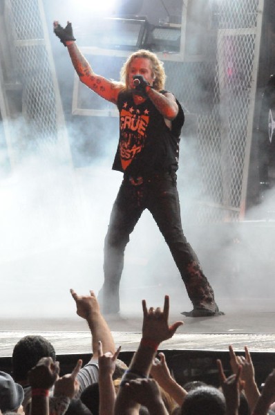 Mötley Crüe at the Verizon Wireless Amphitheater, Selma, Texas
