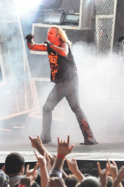 Mötley Crüe at the Verizon Wireless Amphitheater, Selma, Texas