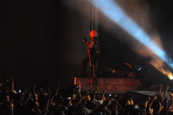 Mötley Crüe at the Verizon Wireless Amphitheater, Selma, Texas
