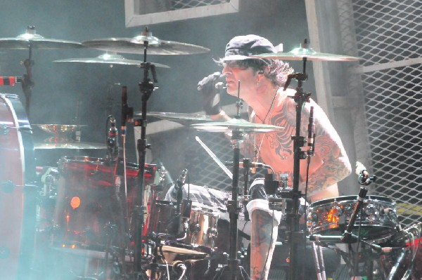 Mötley Crüe at the Verizon Wireless Amphitheater, Selma, Texas