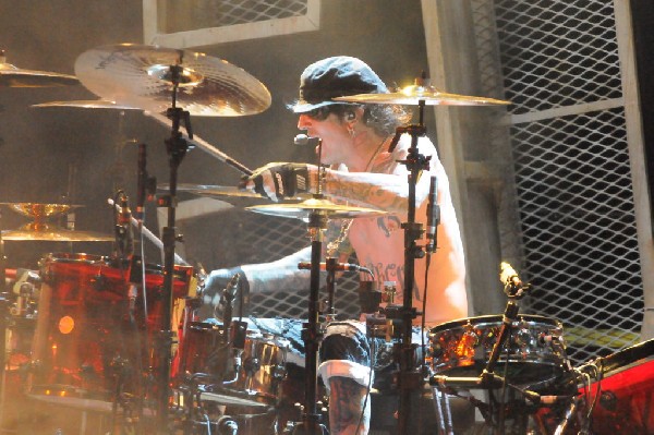Mötley Crüe at the Verizon Wireless Amphitheater, Selma, Texas