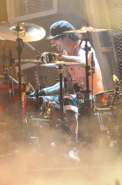 Mötley Crüe at the Verizon Wireless Amphitheater, Selma, Texas