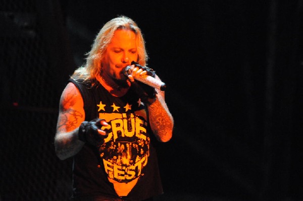 Mötley Crüe at the Verizon Wireless Amphitheater, Selma, Texas