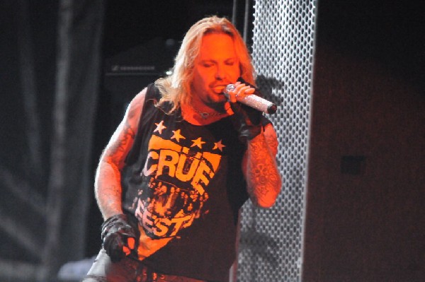 Mötley Crüe at the Verizon Wireless Amphitheater, Selma, Texas