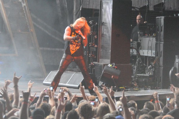 Mötley Crüe at the Verizon Wireless Amphitheater, Selma, Texas