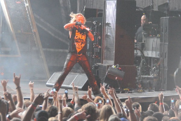 Mötley Crüe at the Verizon Wireless Amphitheater, Selma, Texas