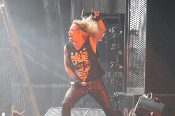 Mötley Crüe at the Verizon Wireless Amphitheater, Selma, Texas