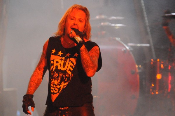 Mötley Crüe at the Verizon Wireless Amphitheater, Selma, Texas