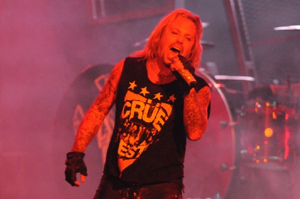 Mötley Crüe at the Verizon Wireless Amphitheater, Selma, Texas