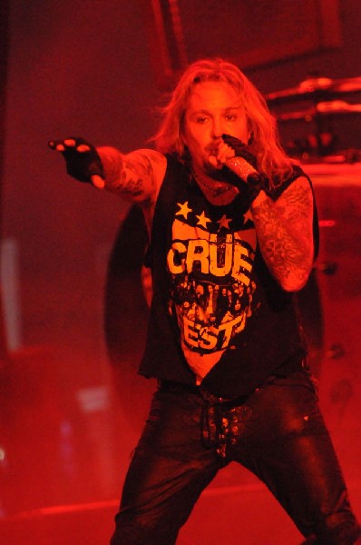 Mötley Crüe at the Verizon Wireless Amphitheater, Selma, Texas