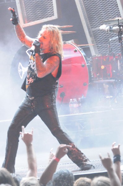 Mötley Crüe at the Verizon Wireless Amphitheater, Selma, Texas