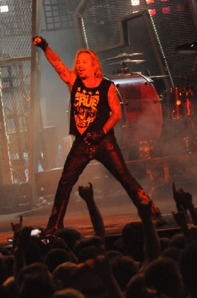 Mötley Crüe at the Verizon Wireless Amphitheater, Selma, Texas