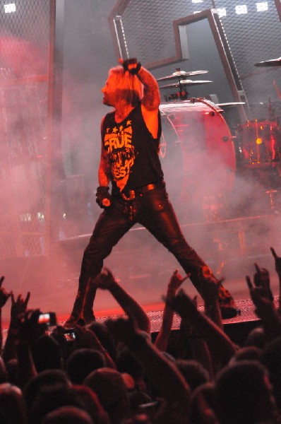 Mötley Crüe at the Verizon Wireless Amphitheater, Selma, Texas