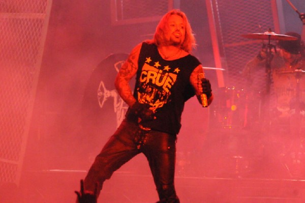 Mötley Crüe at the Verizon Wireless Amphitheater, Selma, Texas