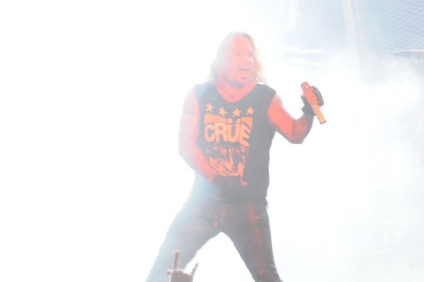 Mötley Crüe at the Verizon Wireless Amphitheater, Selma, Texas