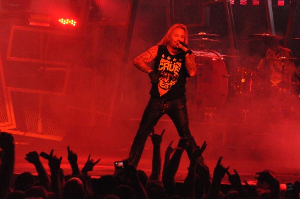 Mötley Crüe at the Verizon Wireless Amphitheater, Selma, Texas