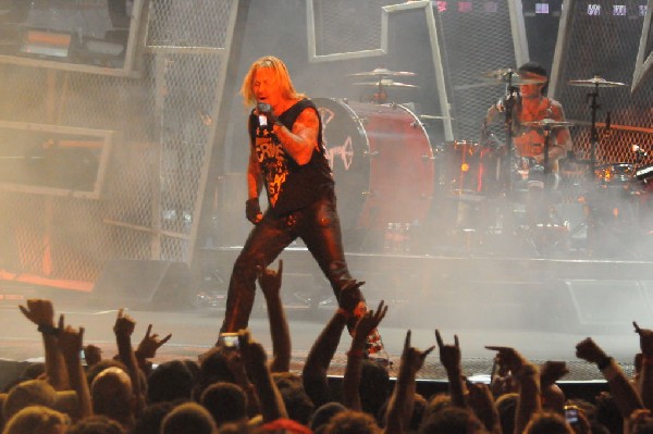 Mötley Crüe at the Verizon Wireless Amphitheater, Selma, Texas