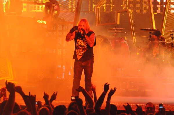 Mötley Crüe at the Verizon Wireless Amphitheater, Selma, Texas
