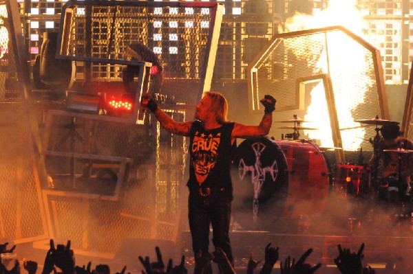 Mötley Crüe at the Verizon Wireless Amphitheater, Selma, Texas