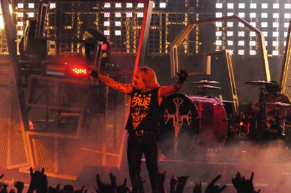 Mötley Crüe at the Verizon Wireless Amphitheater, Selma, Texas