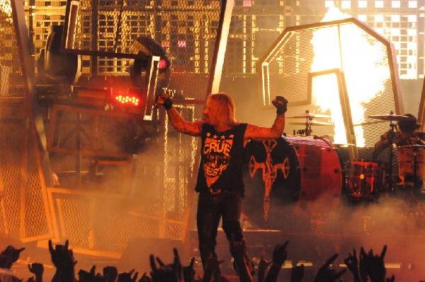 Mötley Crüe at the Verizon Wireless Amphitheater, Selma, Texas