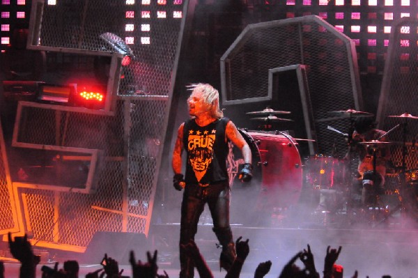 Mötley Crüe at the Verizon Wireless Amphitheater, Selma, Texas