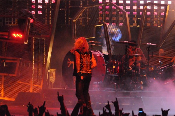 Mötley Crüe at the Verizon Wireless Amphitheater, Selma, Texas