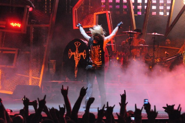 Mötley Crüe at the Verizon Wireless Amphitheater, Selma, Texas