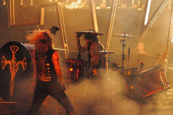 Mötley Crüe at the Verizon Wireless Amphitheater, Selma, Texas