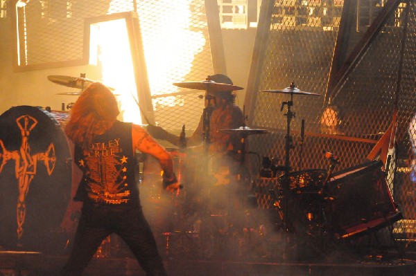 Mötley Crüe at the Verizon Wireless Amphitheater, Selma, Texas