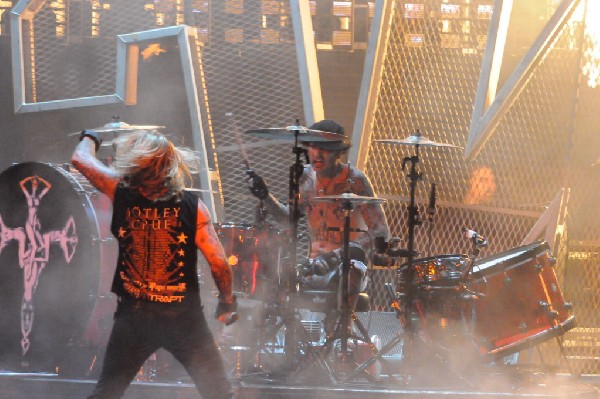 Mötley Crüe at the Verizon Wireless Amphitheater, Selma, Texas