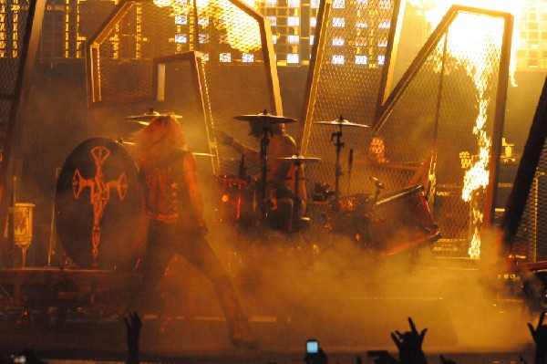 Mötley Crüe at the Verizon Wireless Amphitheater, Selma, Texas