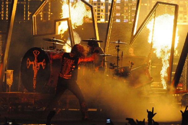 Mötley Crüe at the Verizon Wireless Amphitheater, Selma, Texas