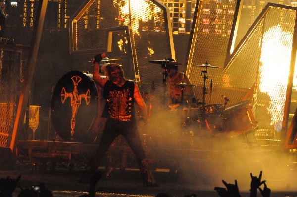 Mötley Crüe at the Verizon Wireless Amphitheater, Selma, Texas