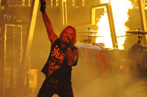 Mötley Crüe at the Verizon Wireless Amphitheater, Selma, Texas