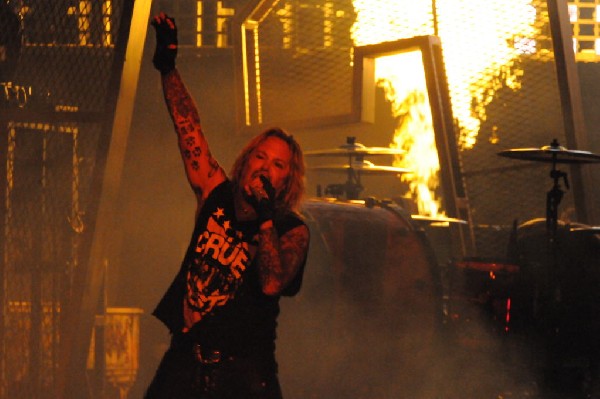 Mötley Crüe at the Verizon Wireless Amphitheater, Selma, Texas