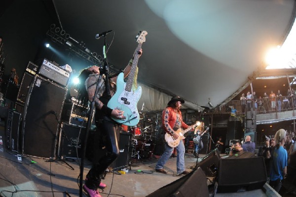 Nashville Pussy at Stubb's BarBQ, Austin, Texas