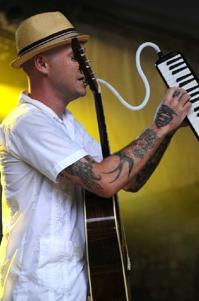 Nathen Maxwell & the Original Bunny Gang at Stubb's BarBQ, Austin, Texa