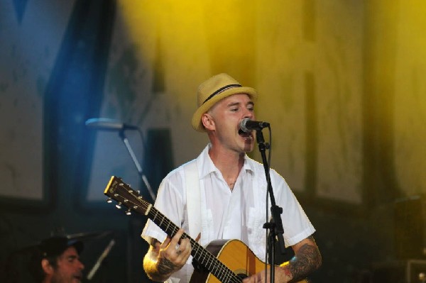 Nathen Maxwell & the Original Bunny Gang at Stubb's BarBQ, Austin, Texa