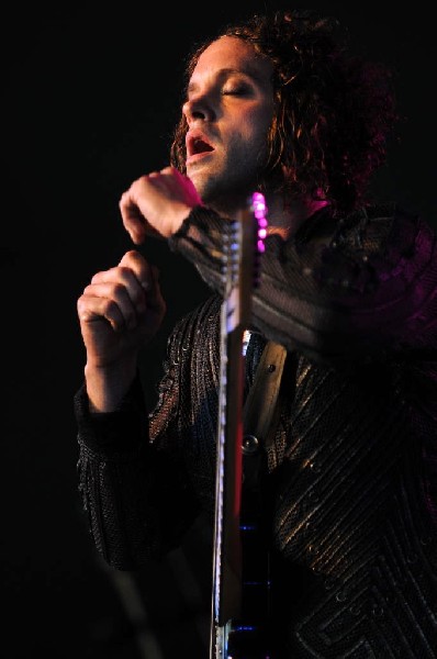 Nico Vega at Stubb's BarBQ 05/12/10