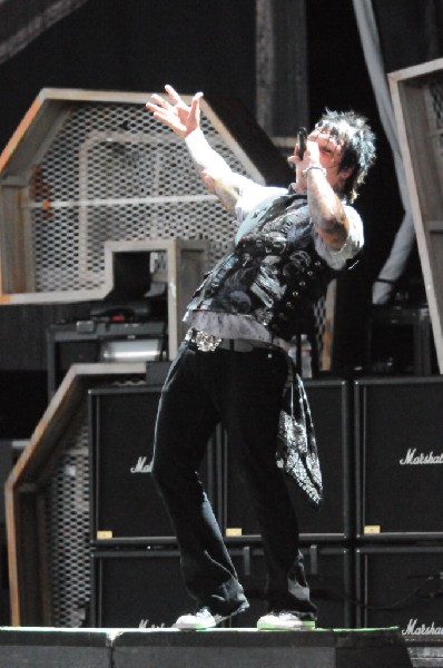 Papa Roach at the Verizon Wireless Amphitheater, Selma, Texas