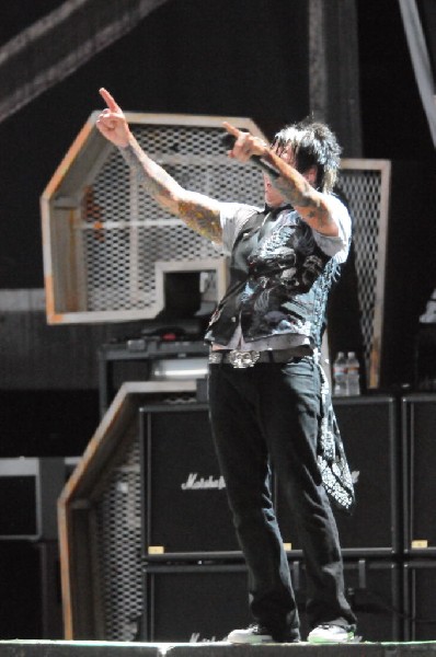 Papa Roach at the Verizon Wireless Amphitheater, Selma, Texas