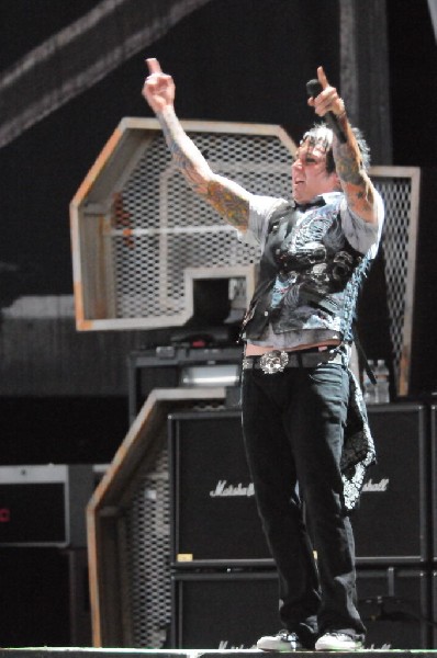 Papa Roach at the Verizon Wireless Amphitheater, Selma, Texas