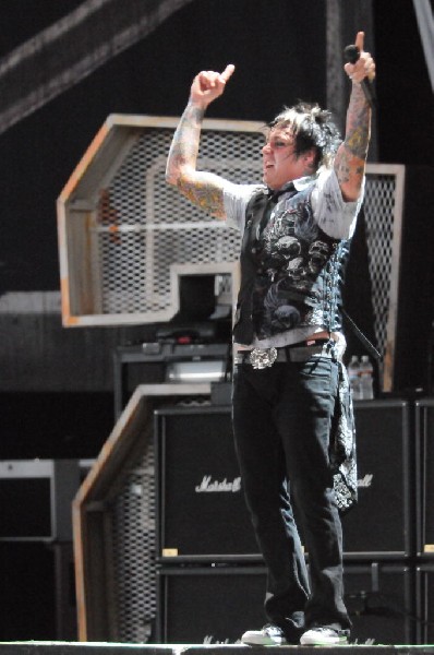 Papa Roach at the Verizon Wireless Amphitheater, Selma, Texas