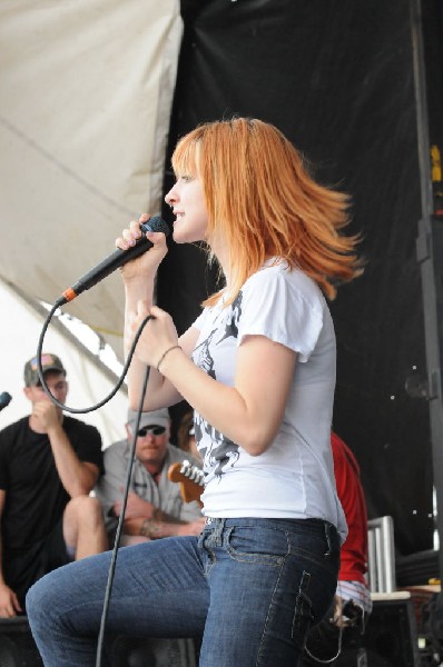 Paramore on the Route 66 Stage, Warped Tour, Verizon Wireless Amphitheater,