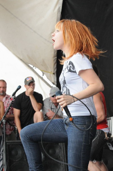 Paramore on the Route 66 Stage, Warped Tour, Verizon Wireless Amphitheater,