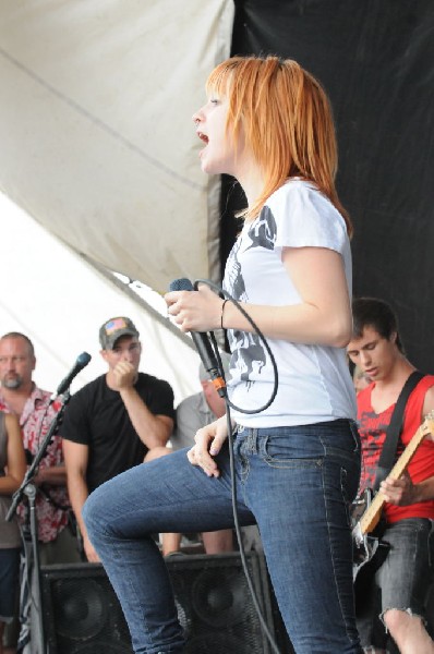 Paramore on the Route 66 Stage, Warped Tour, Verizon Wireless Amphitheater,