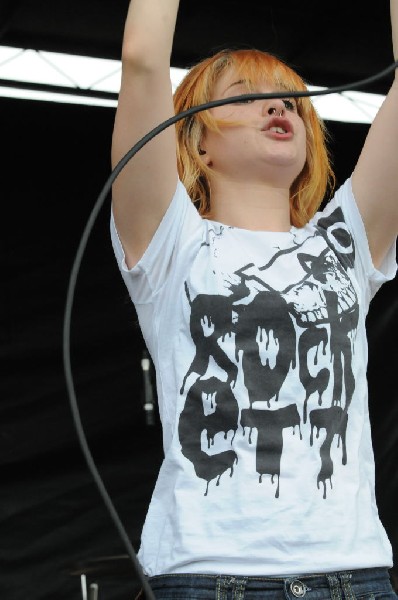 Paramore on the Route 66 Stage, Warped Tour, Verizon Wireless Amphitheater,