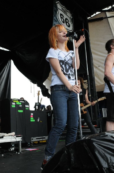 Paramore on the Route 66 Stage, Warped Tour, Verizon Wireless Amphitheater,