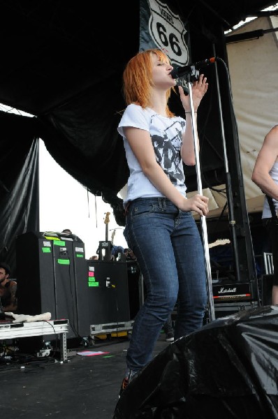 Paramore on the Route 66 Stage, Warped Tour, Verizon Wireless Amphitheater,
